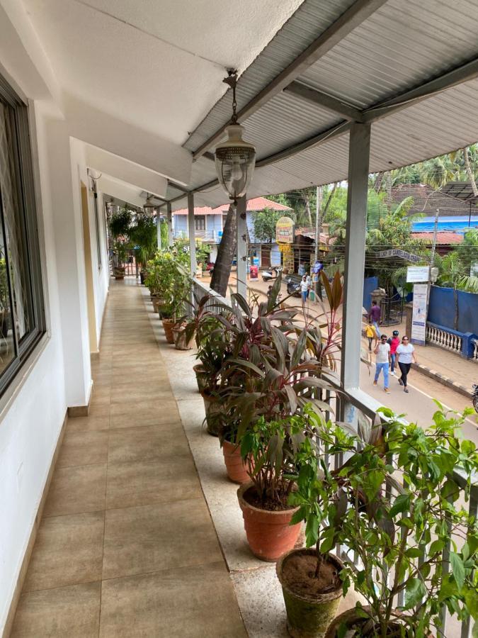Hotel White Season كالانغيُت المظهر الخارجي الصورة