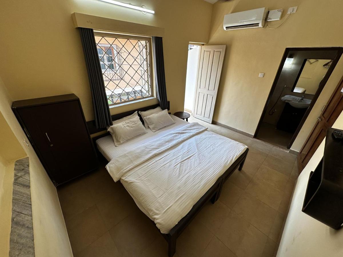 Hotel White Season كالانغيُت المظهر الخارجي الصورة