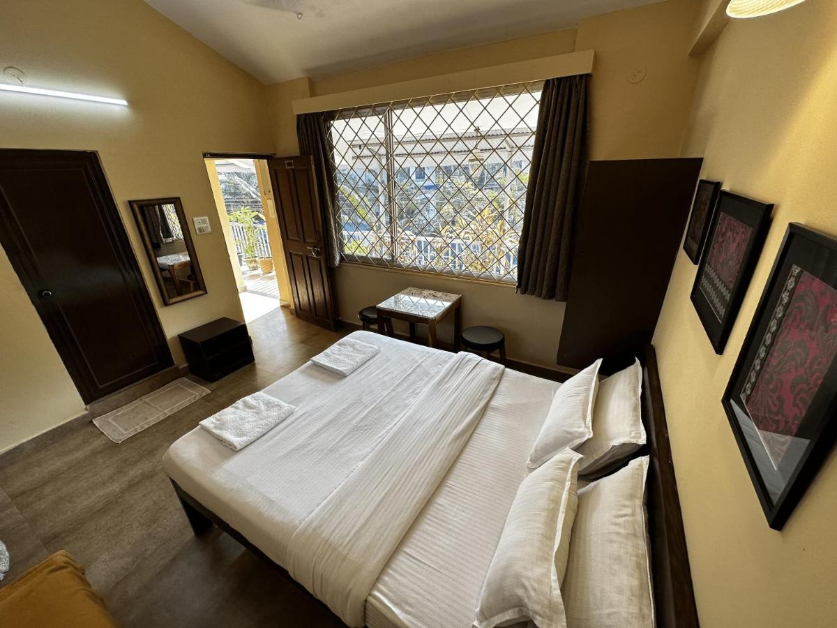 Hotel White Season كالانغيُت المظهر الخارجي الصورة
